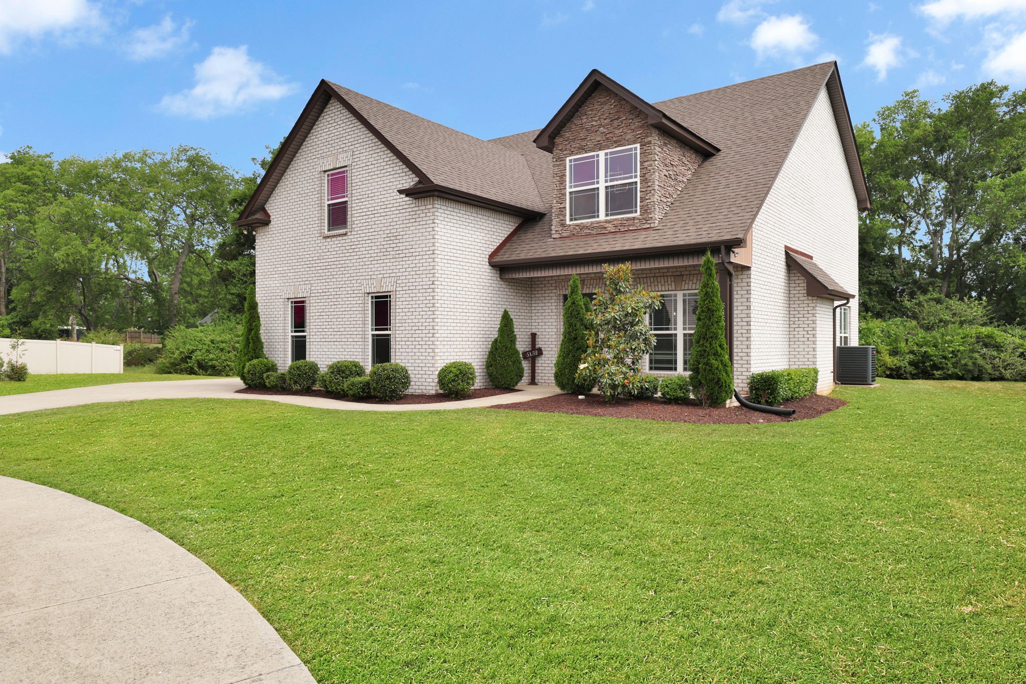 5152 Cedar Retreat Dr