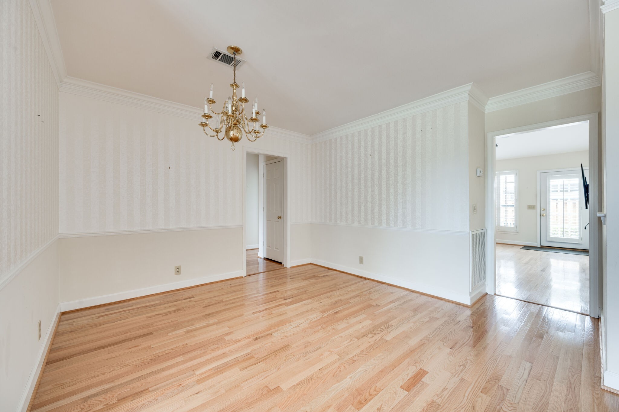 Nashville, Tennessee 37221, United States, 4 Bedrooms Bedrooms, ,2 BathroomsBathrooms,Residential,Pending,100250