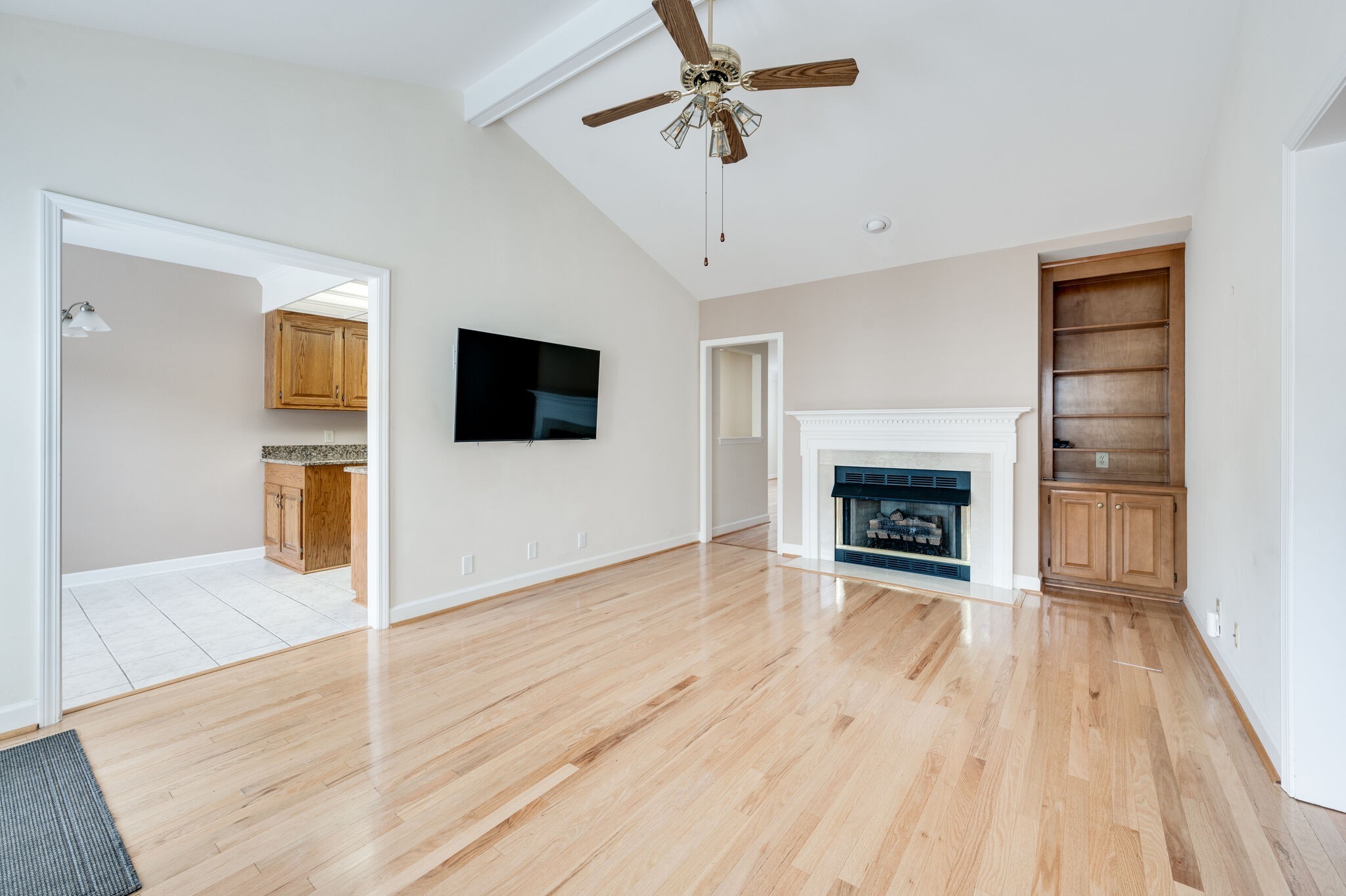 Nashville, Tennessee 37221, United States, 4 Bedrooms Bedrooms, ,2 BathroomsBathrooms,Residential,Pending,100250