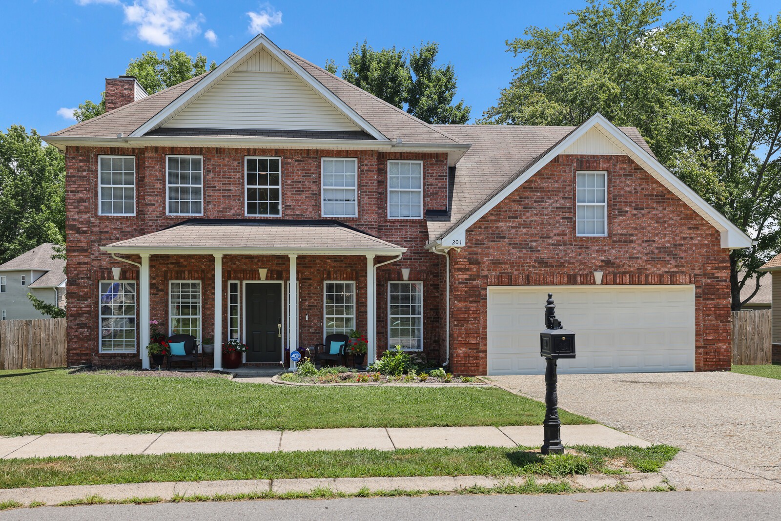 201 Foster Dr