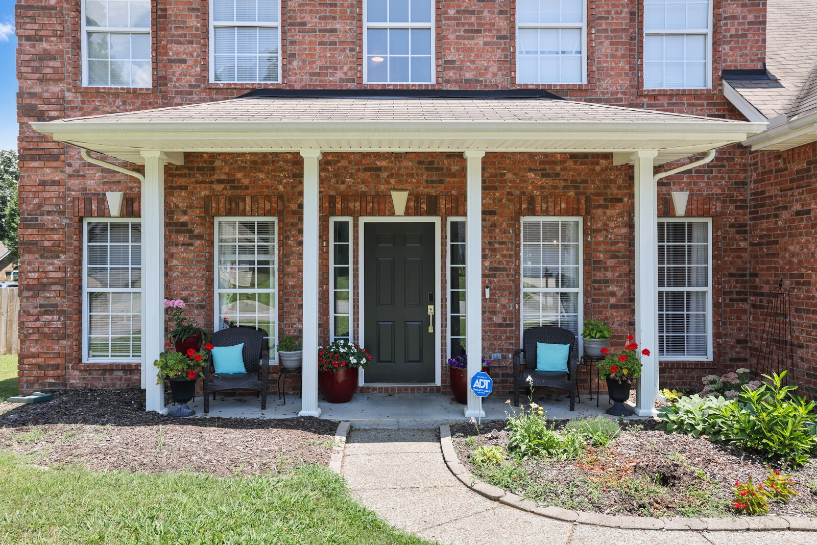 201 Foster Dr