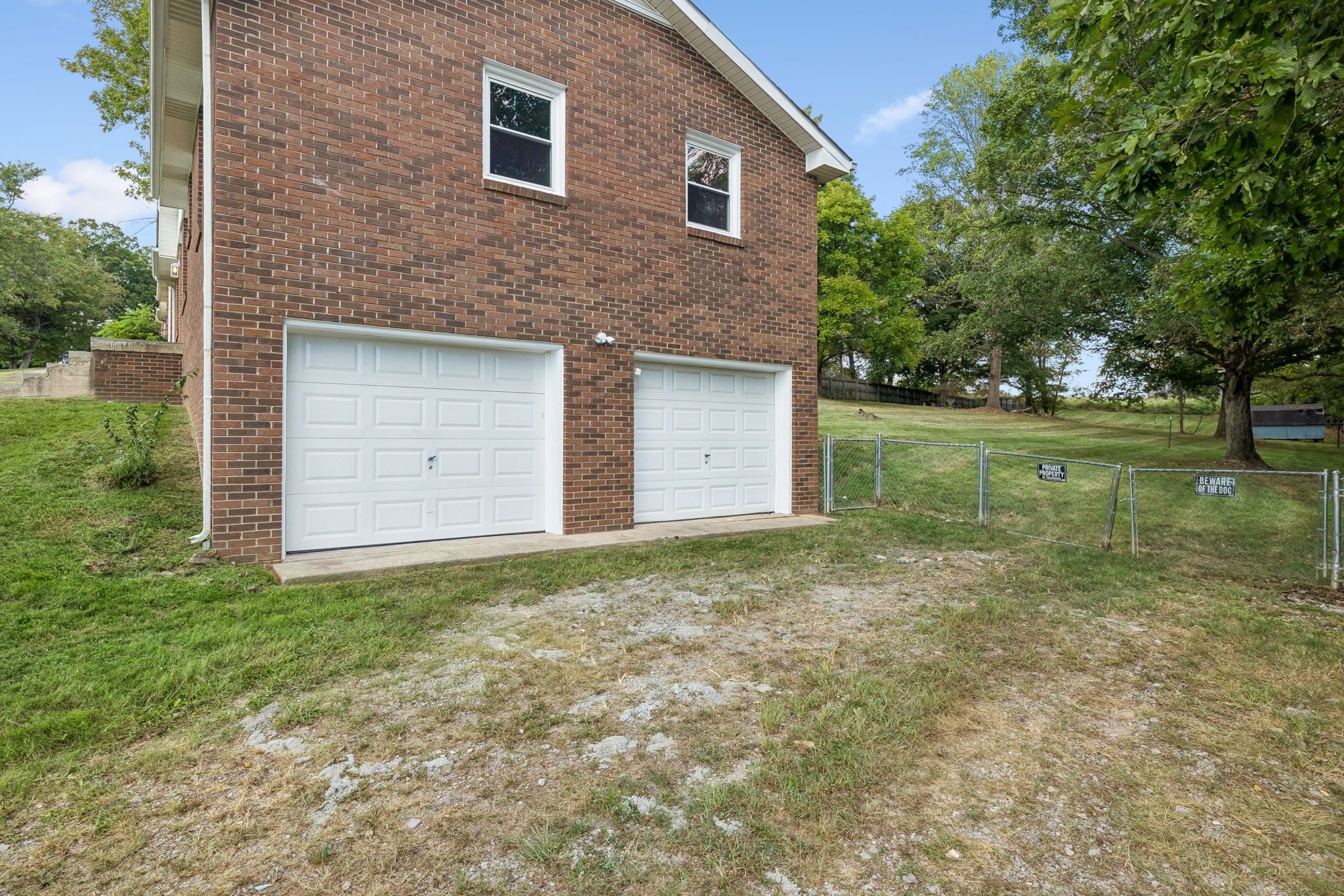 2762 Goodsprings Rd