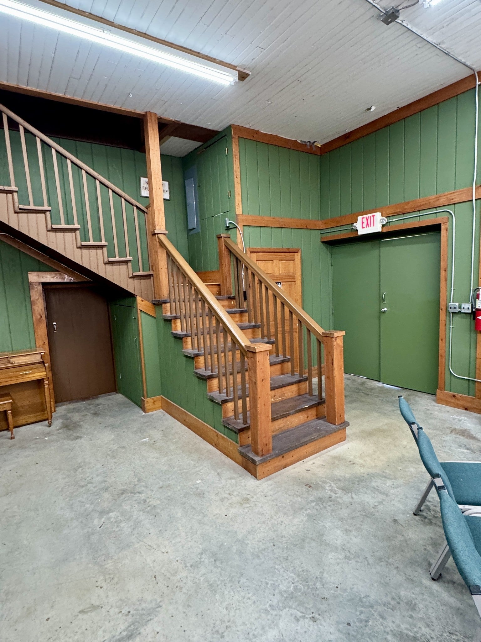 300 E Main St