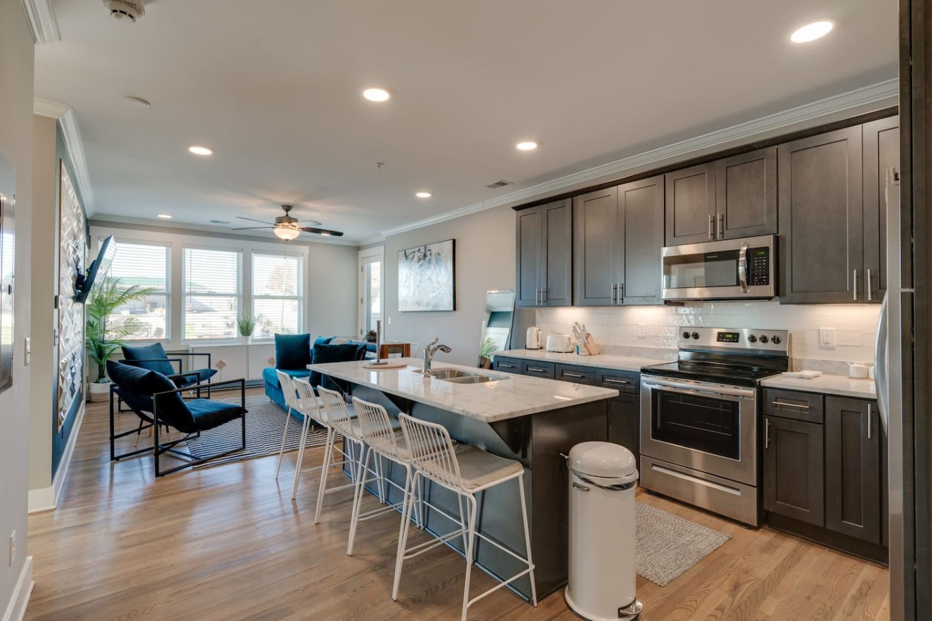 4405 Kentucky Avenue 402