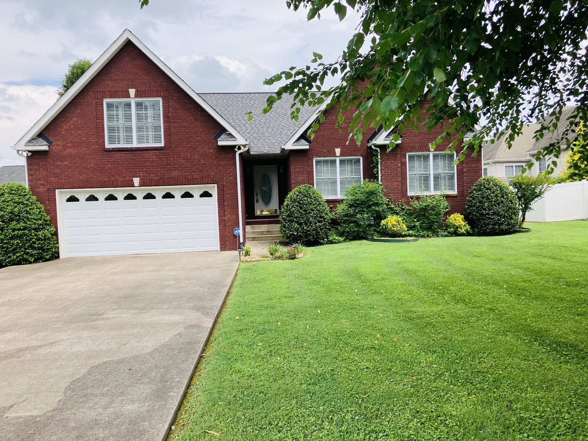 104 Brookview Ct