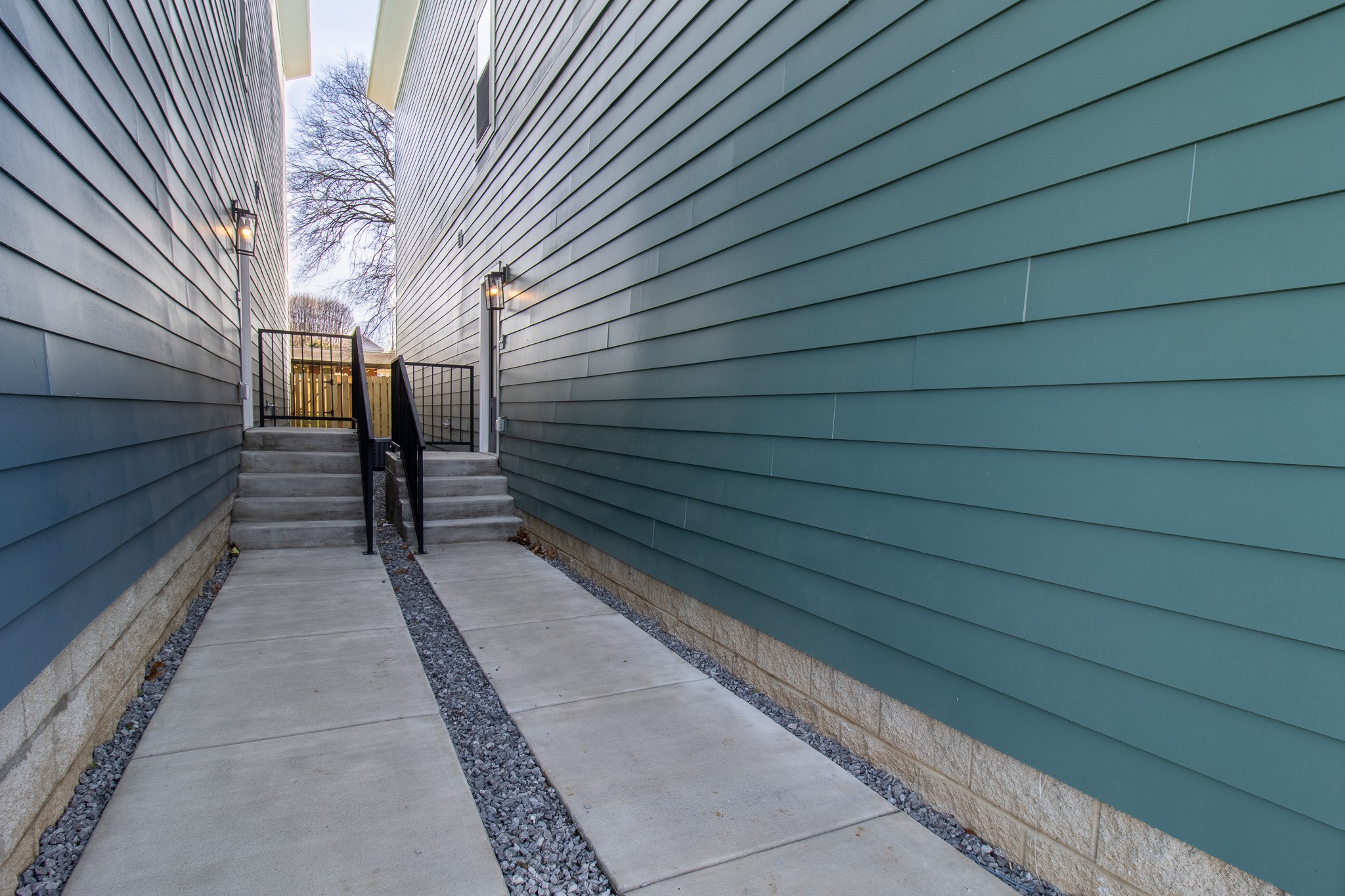 4024A University Ave