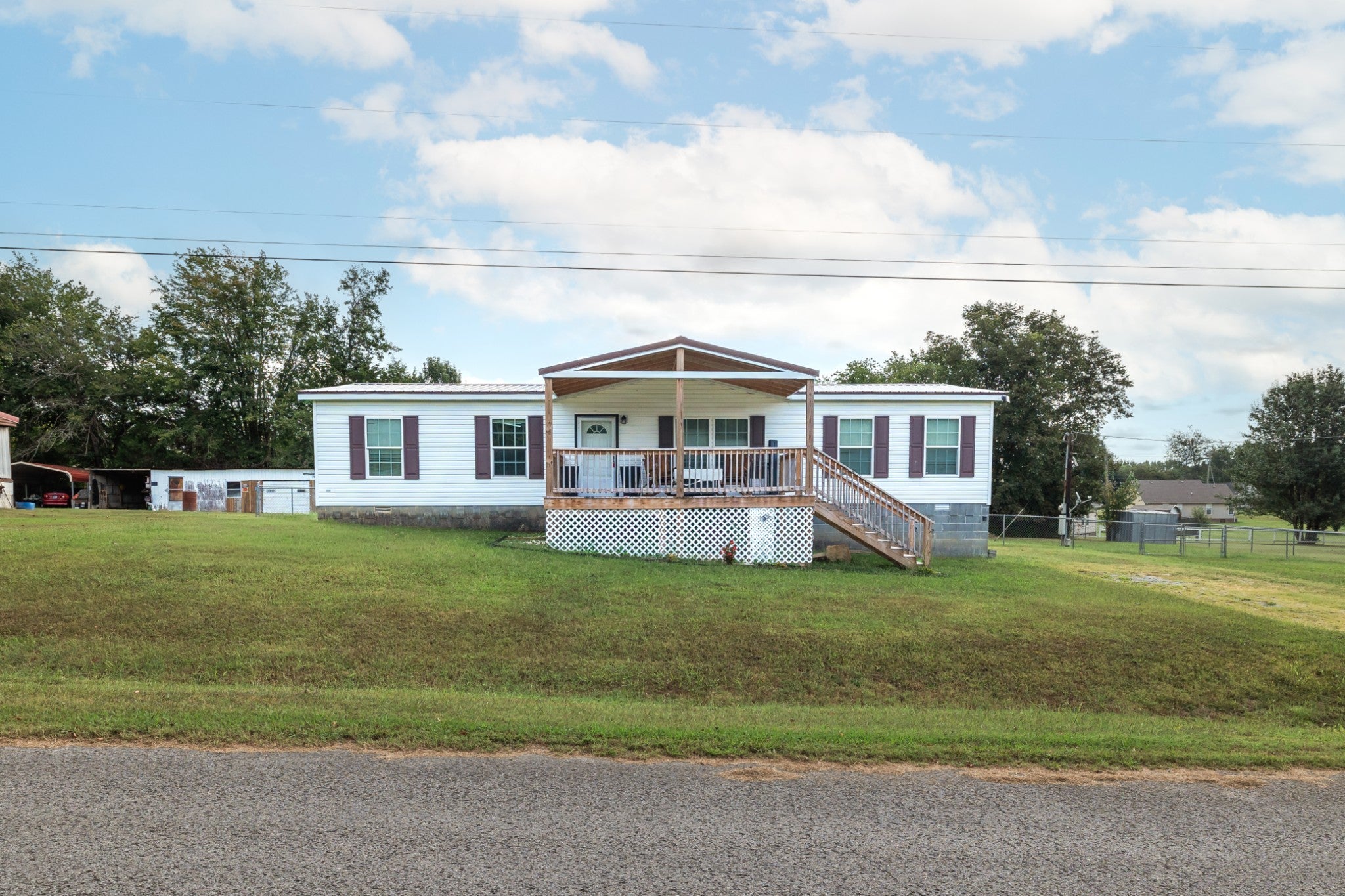 14 Pioneer Dr