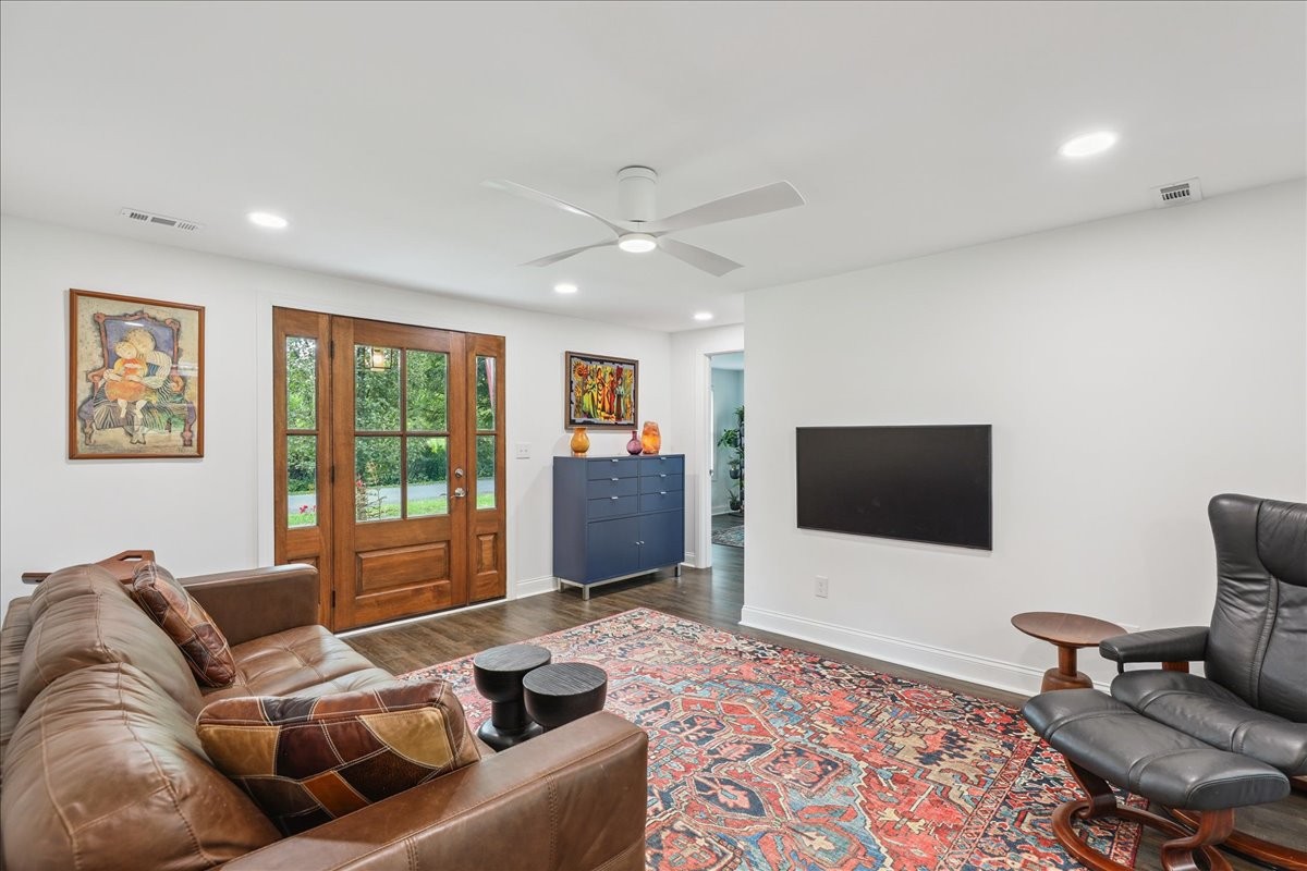 8248 Pleasant Hill Rd