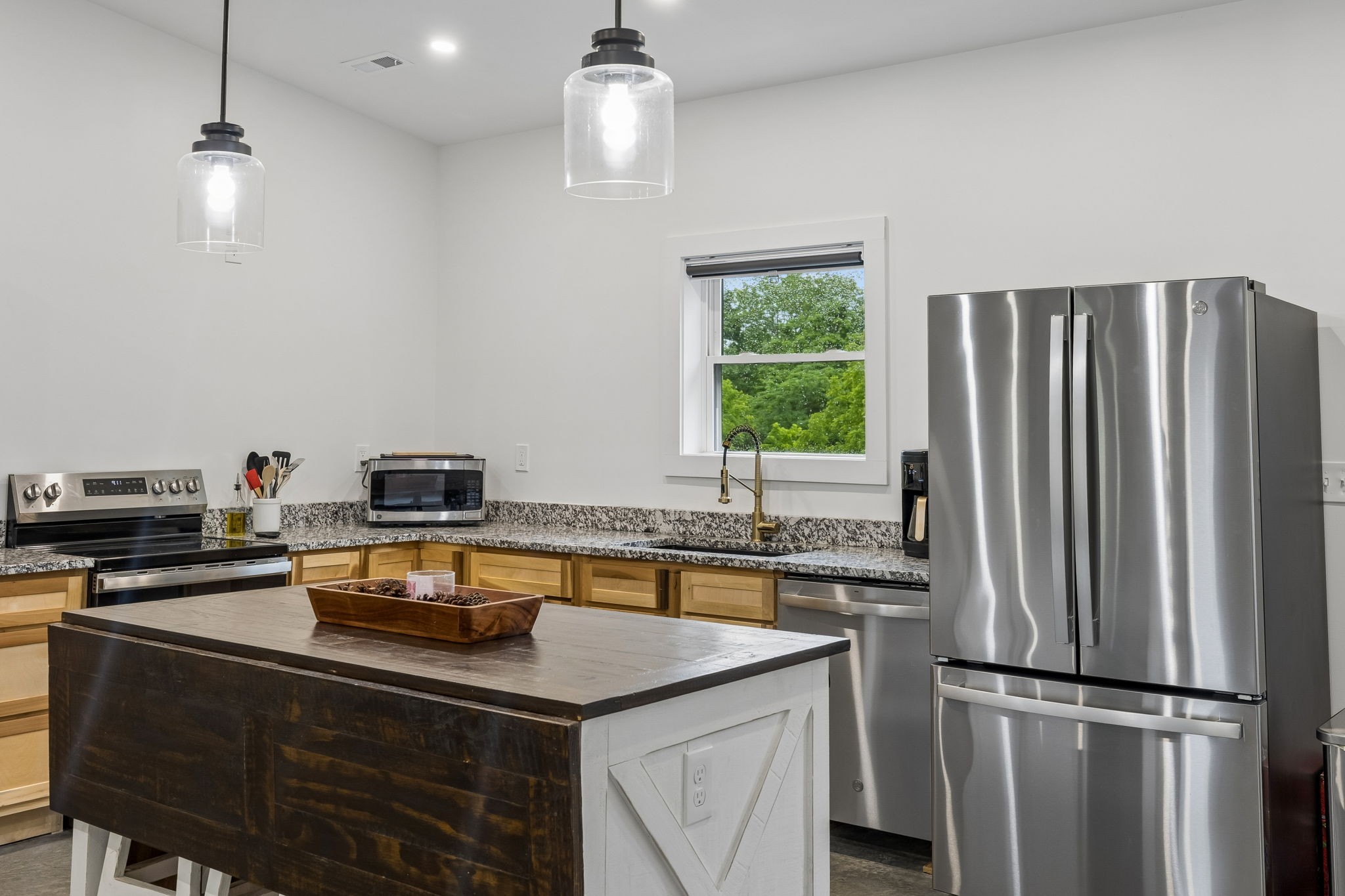 1183 Saddle Tree Rd