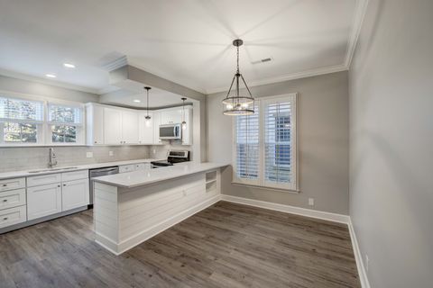 Photo of 1129 W Main St #4, Franklin, TN 37064 (MLS # 3179493)
