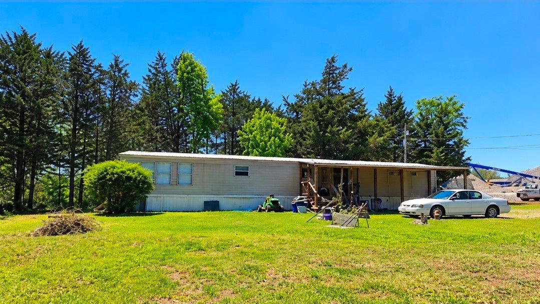 150 N Lakeview Dr