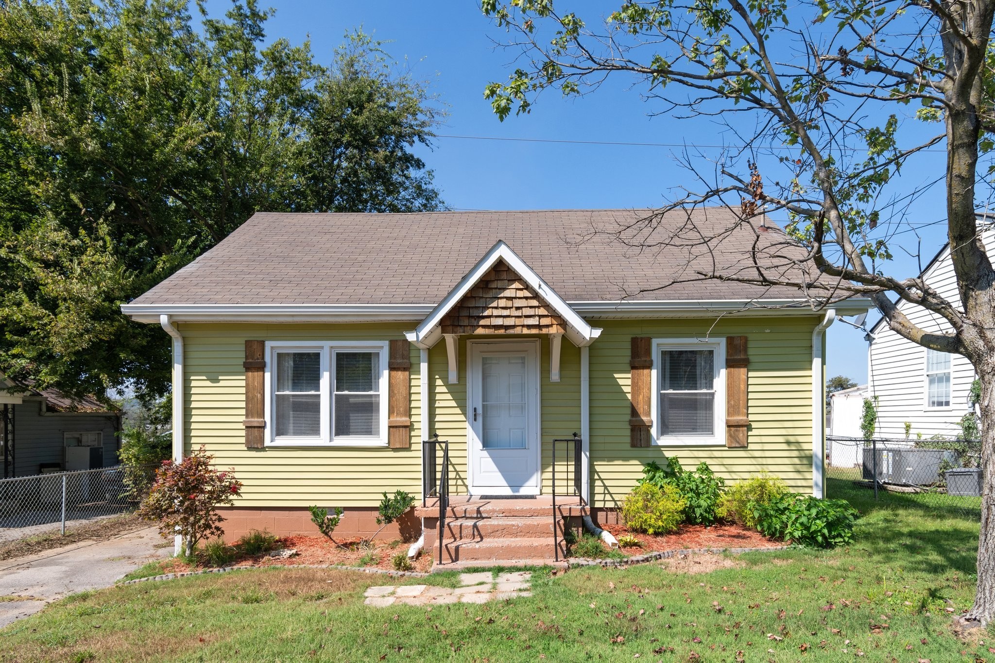 605 Annex Ave