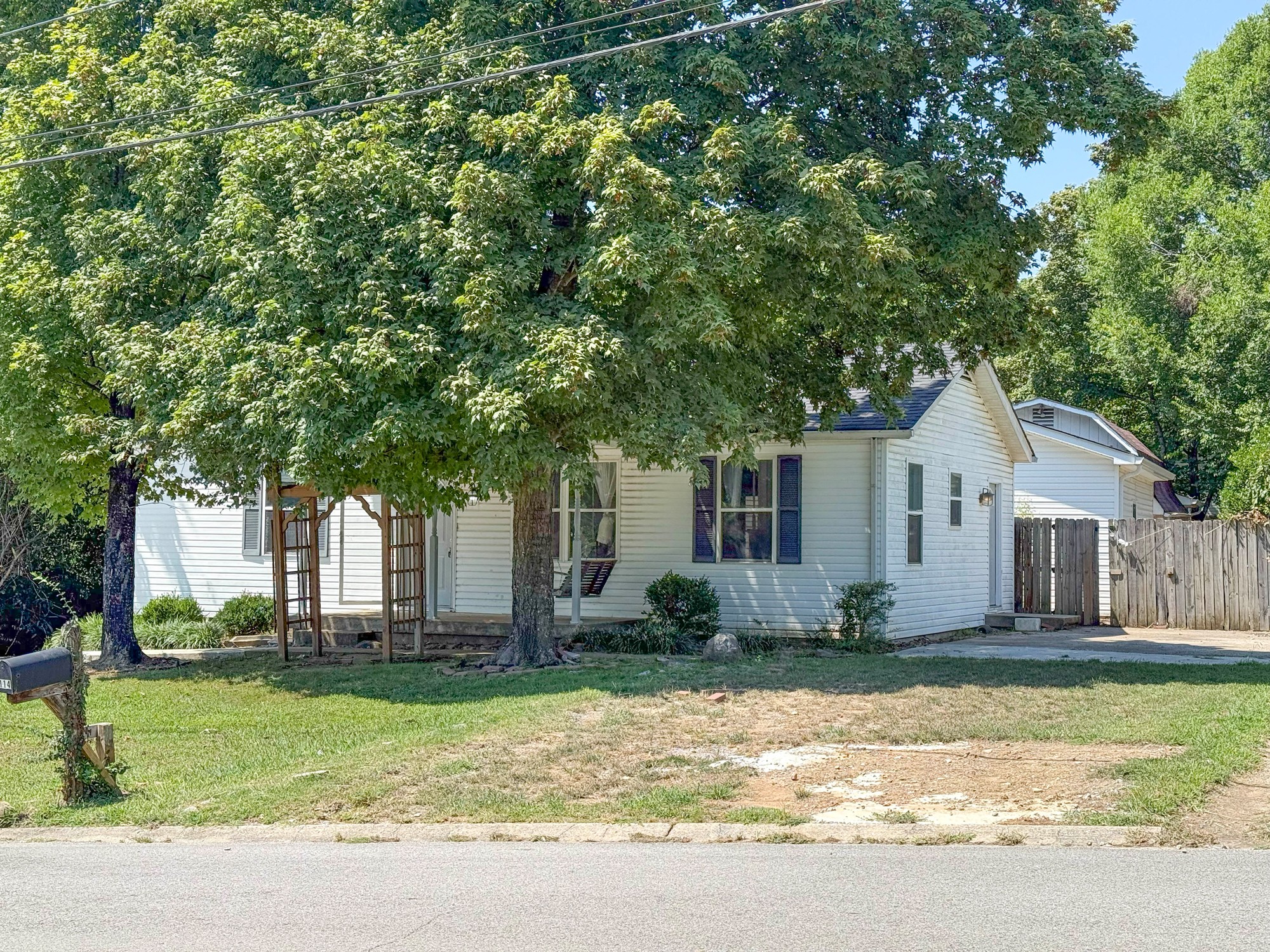 114 Cedar Ridge Dr