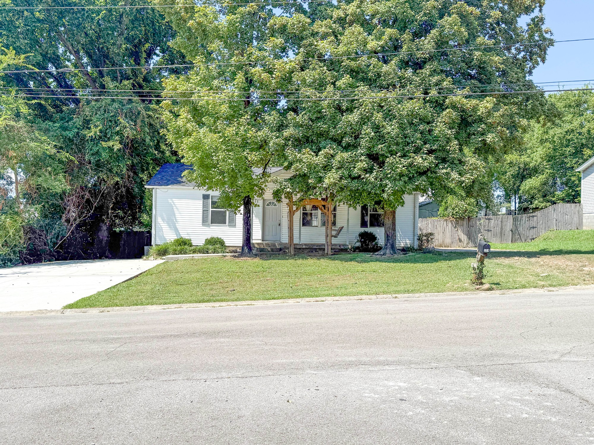 114 Cedar Ridge Dr