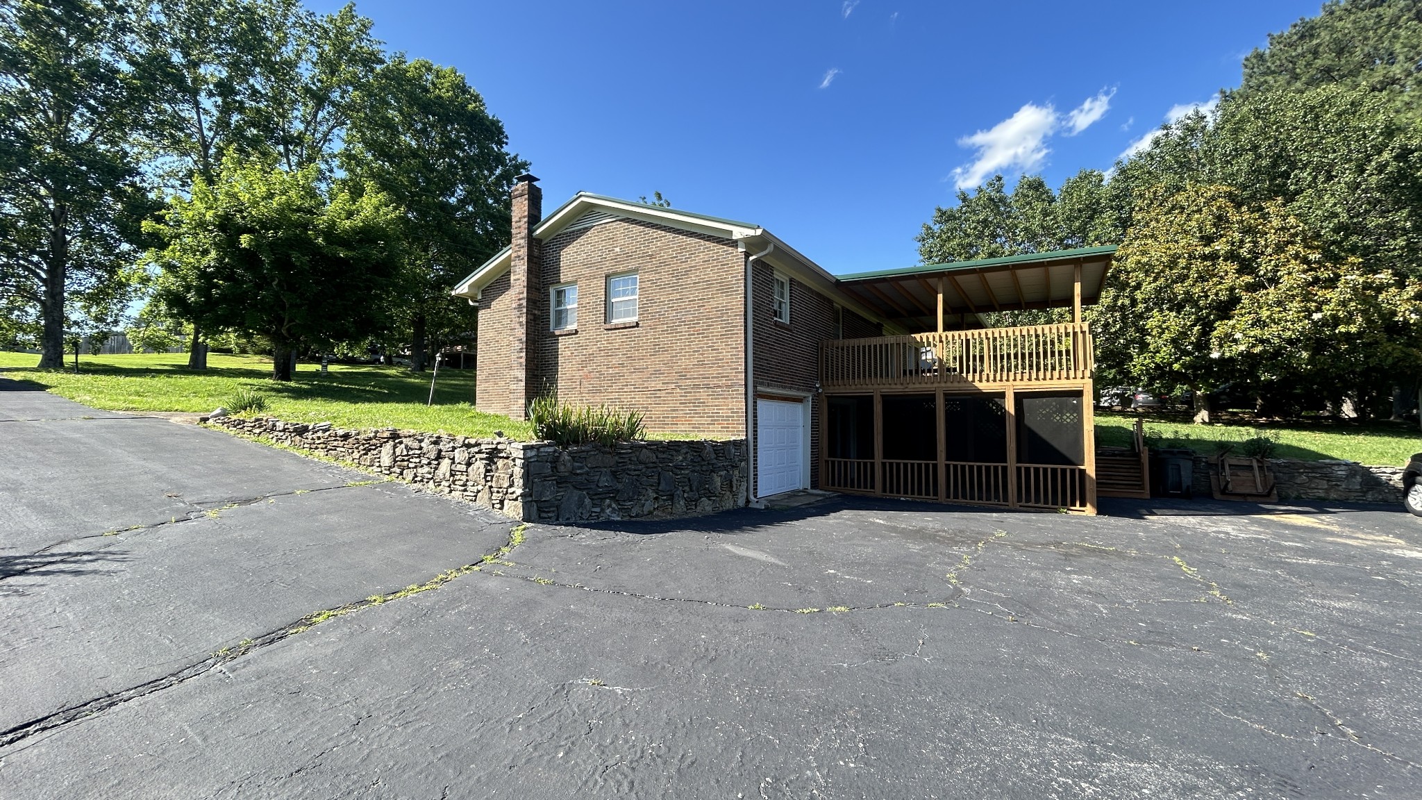 904 Cheairs Cir