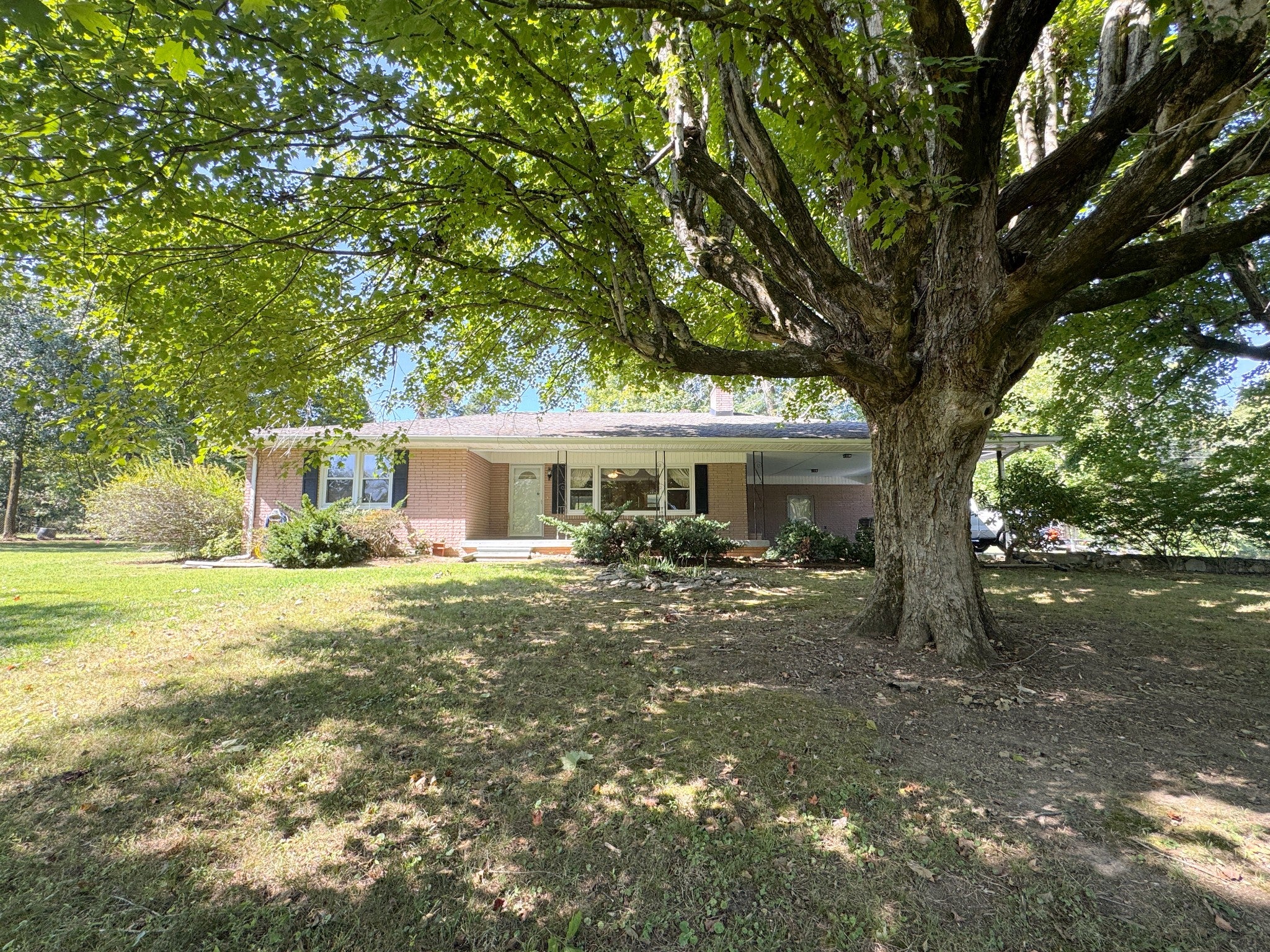 3025 Old Highway 31 E