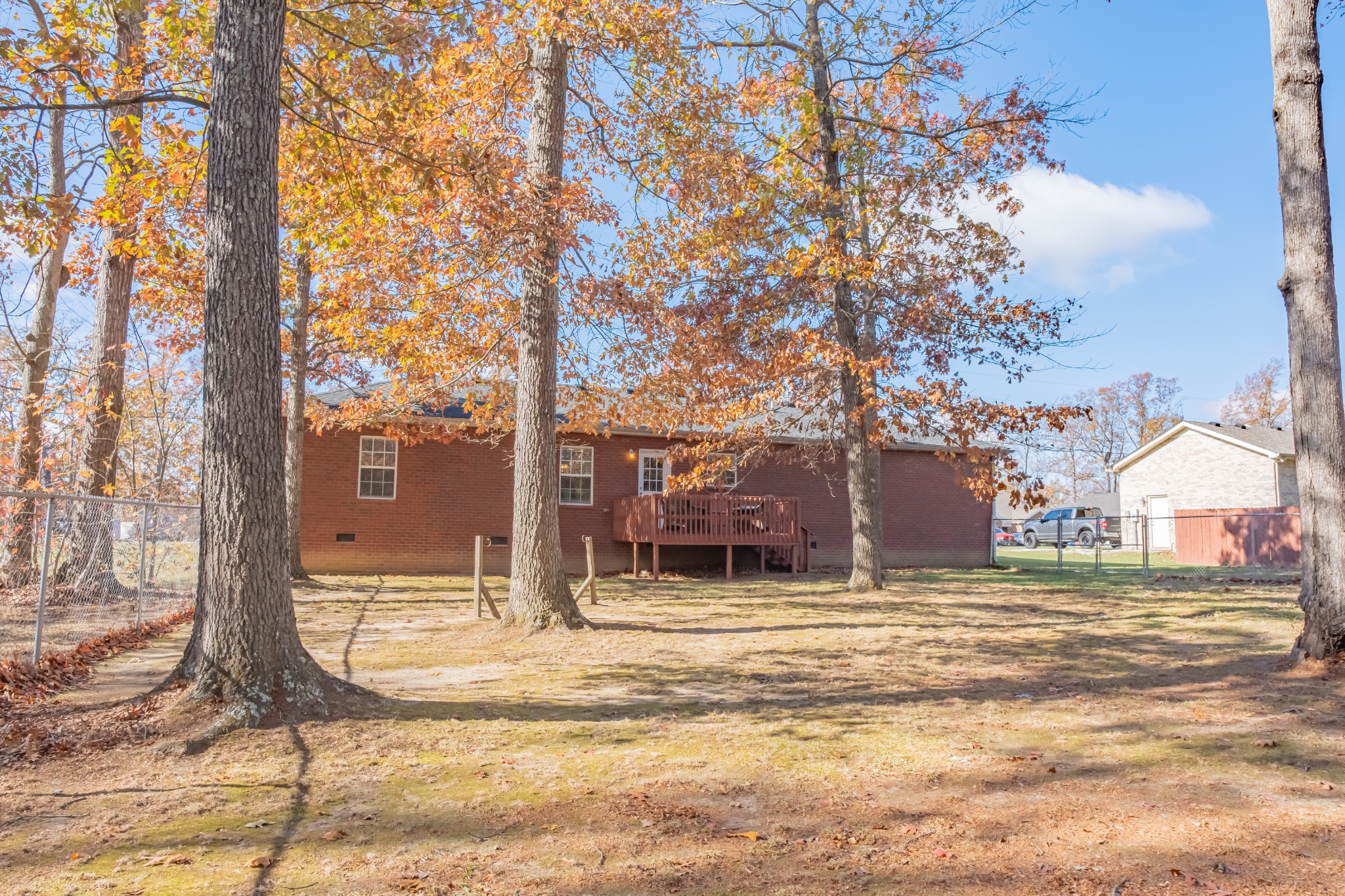 353 Oak Hollow Rd