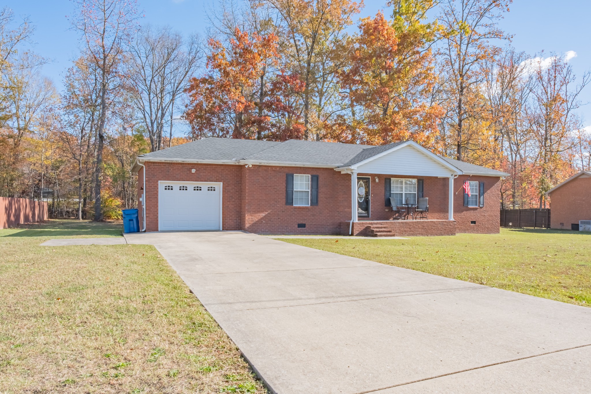 353 Oak Hollow Rd