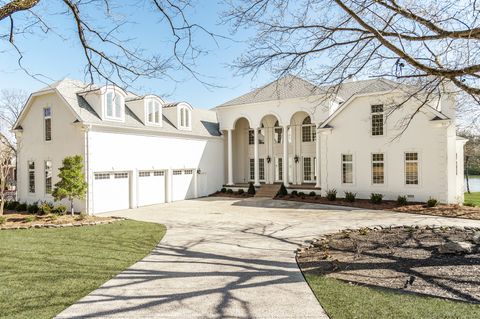 175 Snug Harbor Dr Hendersonville TN 37075