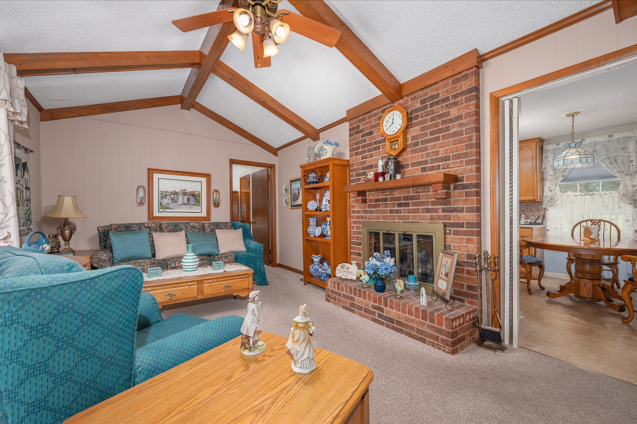 310 Lisa Ln