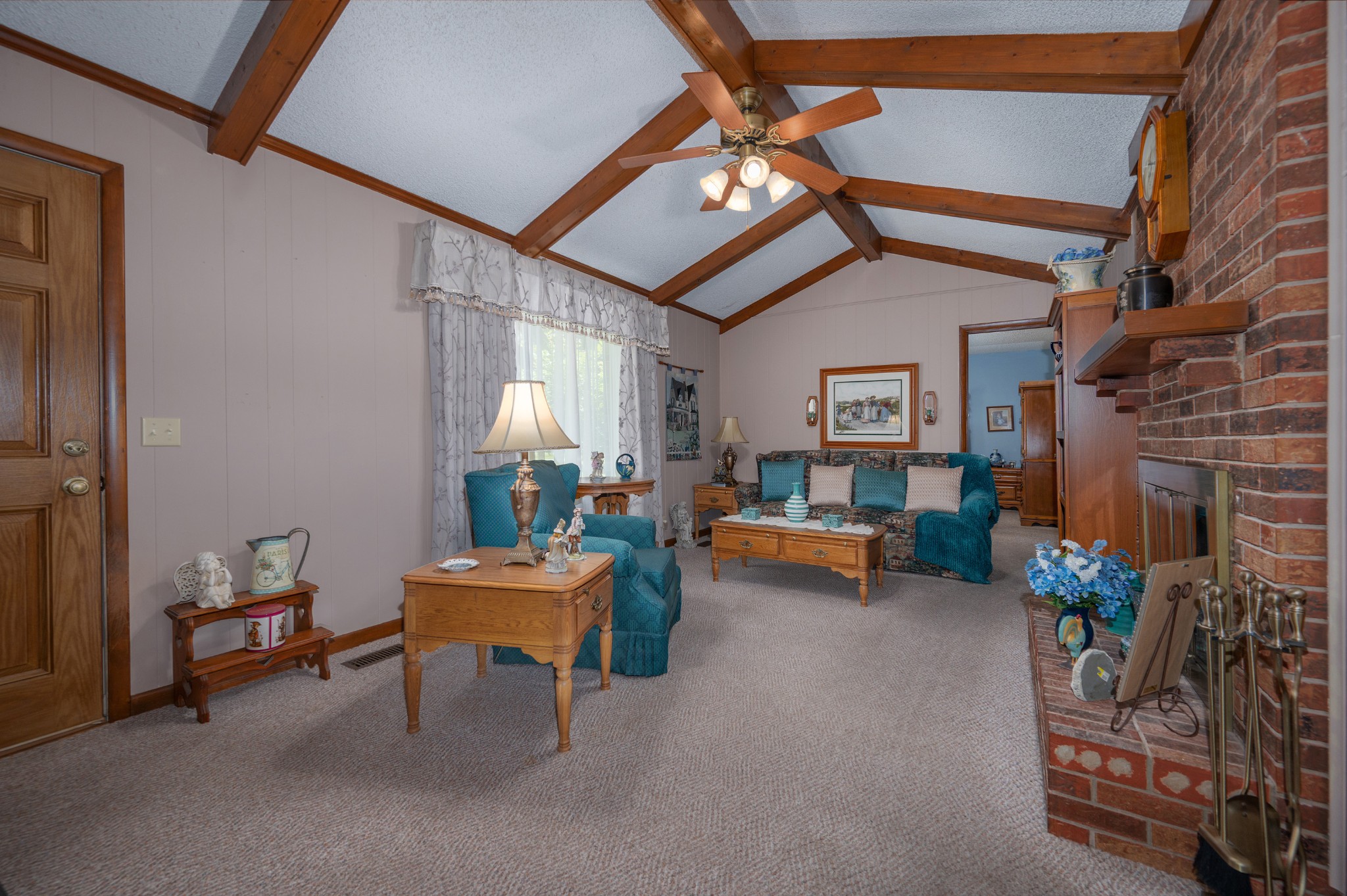 310 Lisa Ln