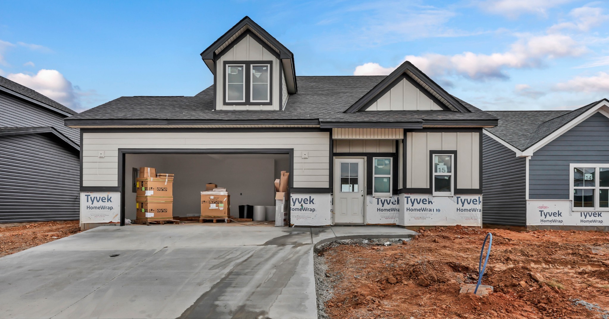 2725 Brewster Dr