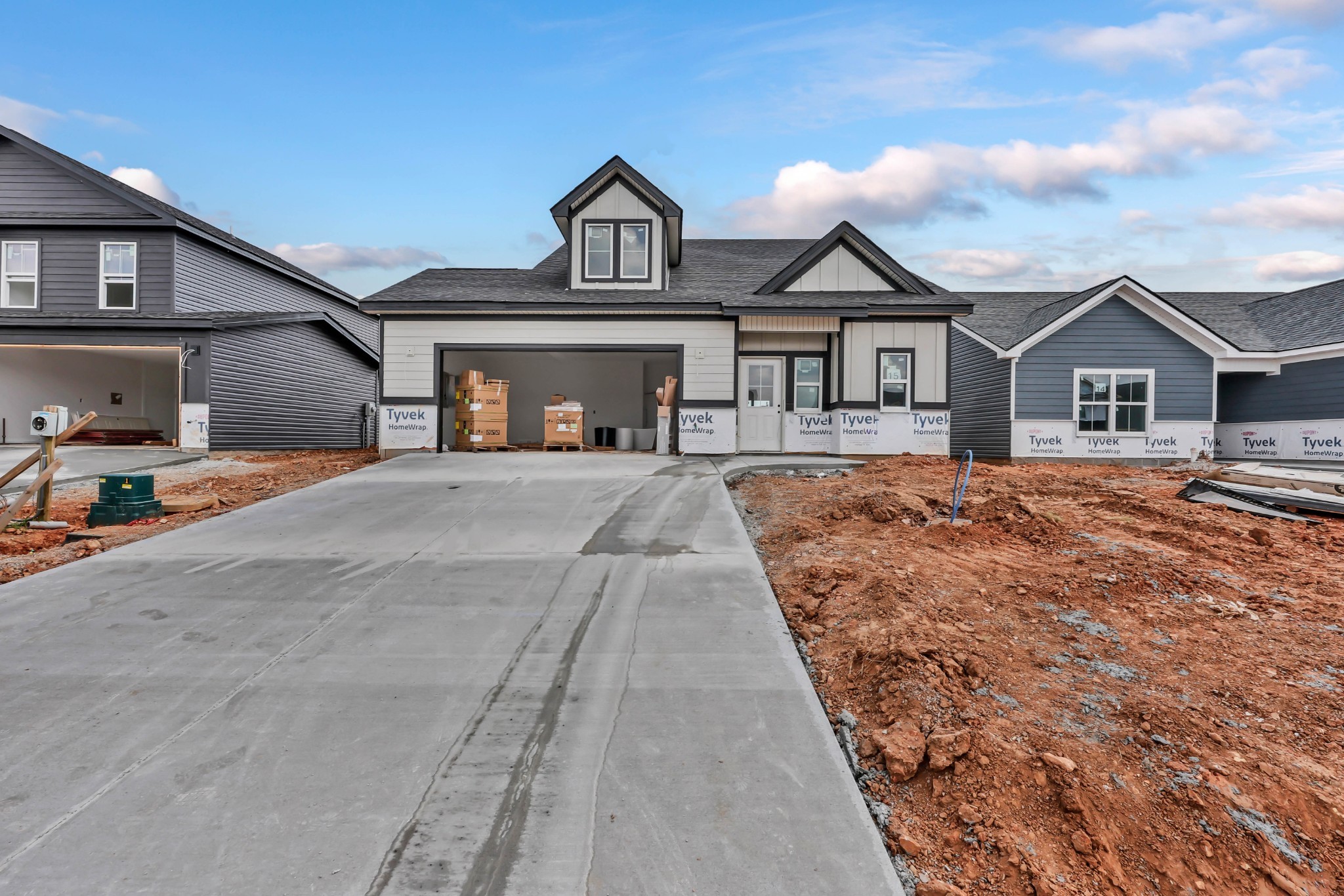 2725 Brewster Dr