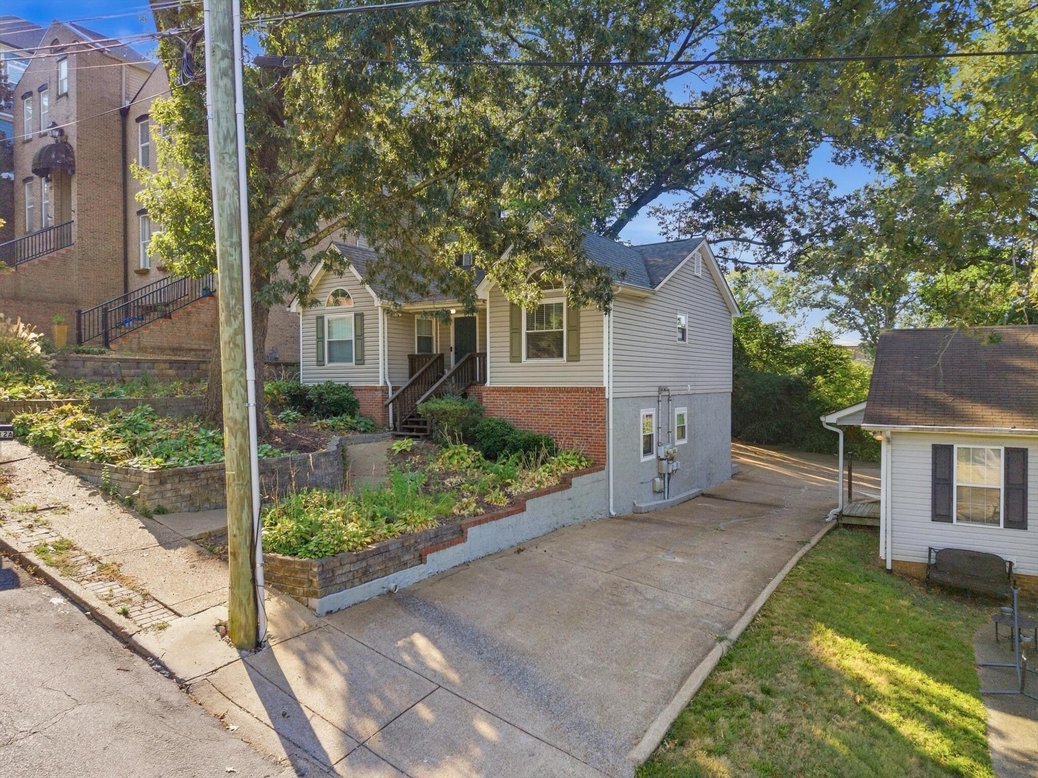 112 E Manning Street