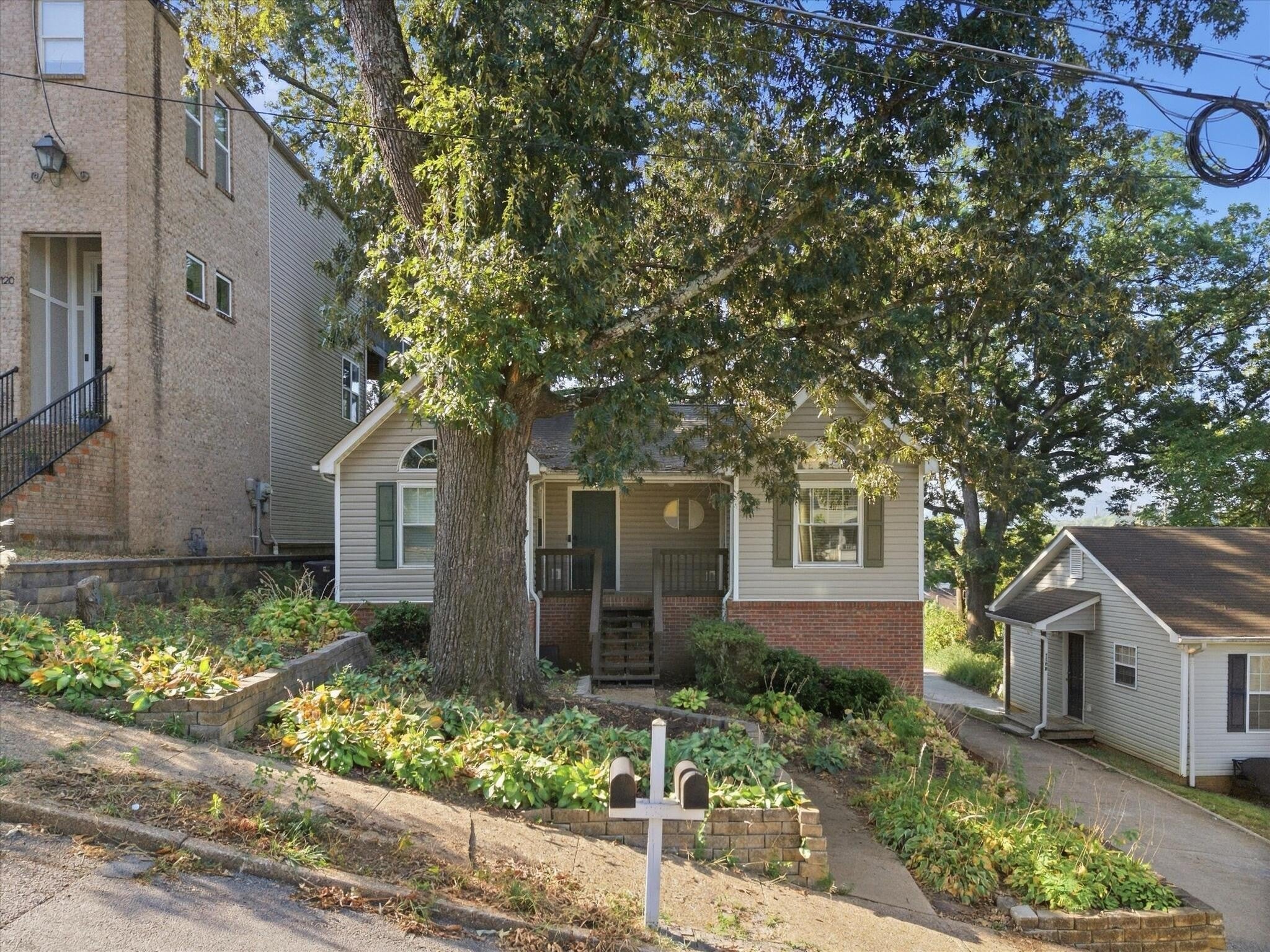 112 E Manning Street
