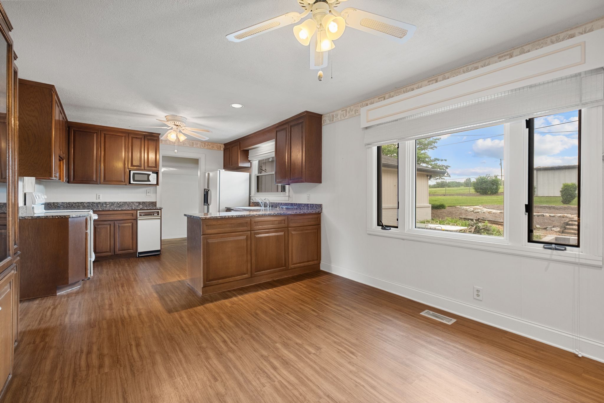 2451 Cabin Hill Rd