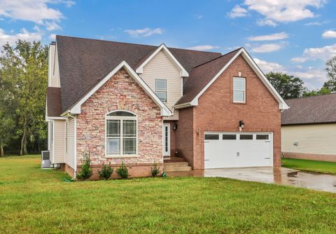 1042 Taits Station Dr Clarksville TN 37040