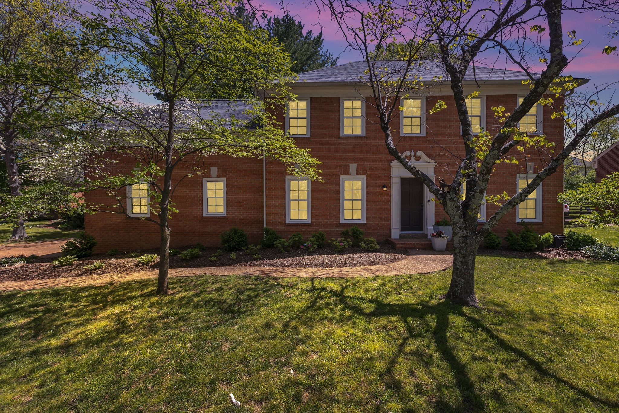 405 Honeysuckle Cir