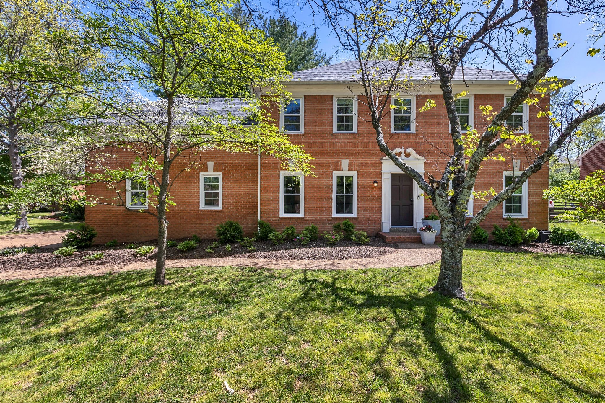 405 Honeysuckle Cir