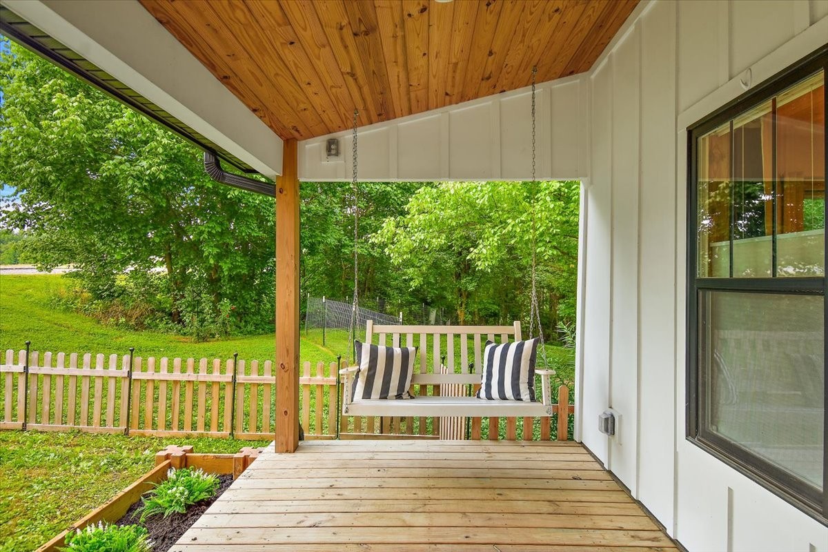 145 W Hollis Chapel RD