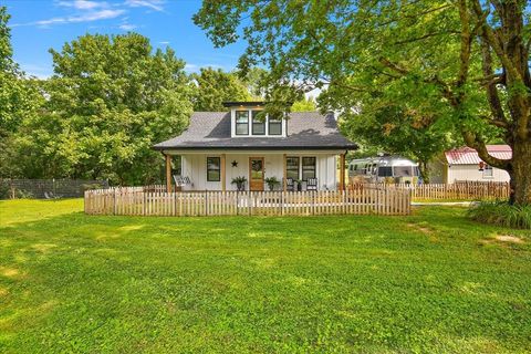 145 W Hollis Chapel RD Portland TN 37148