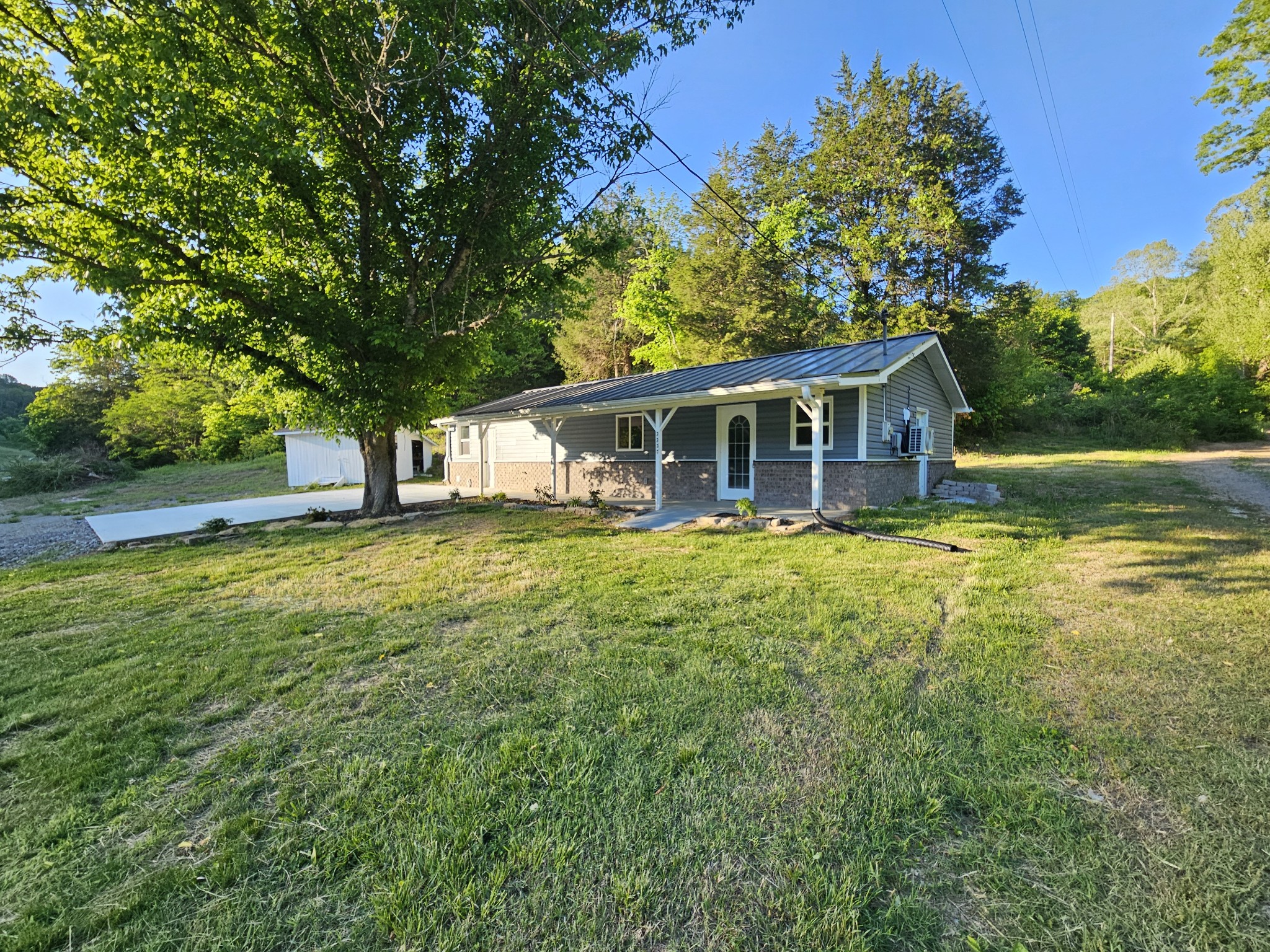 3337 Hartsville Rd