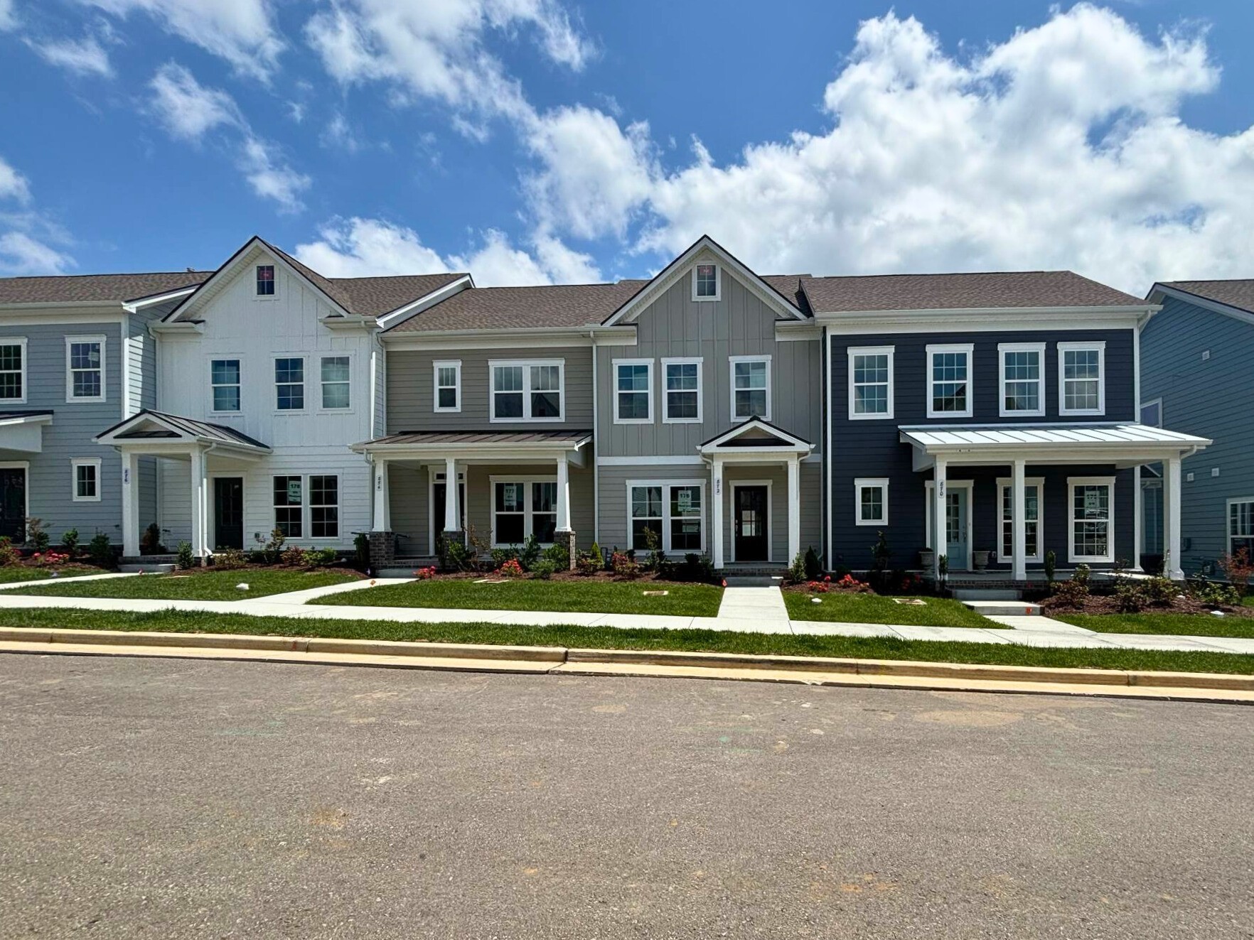 872 Westcott Ln