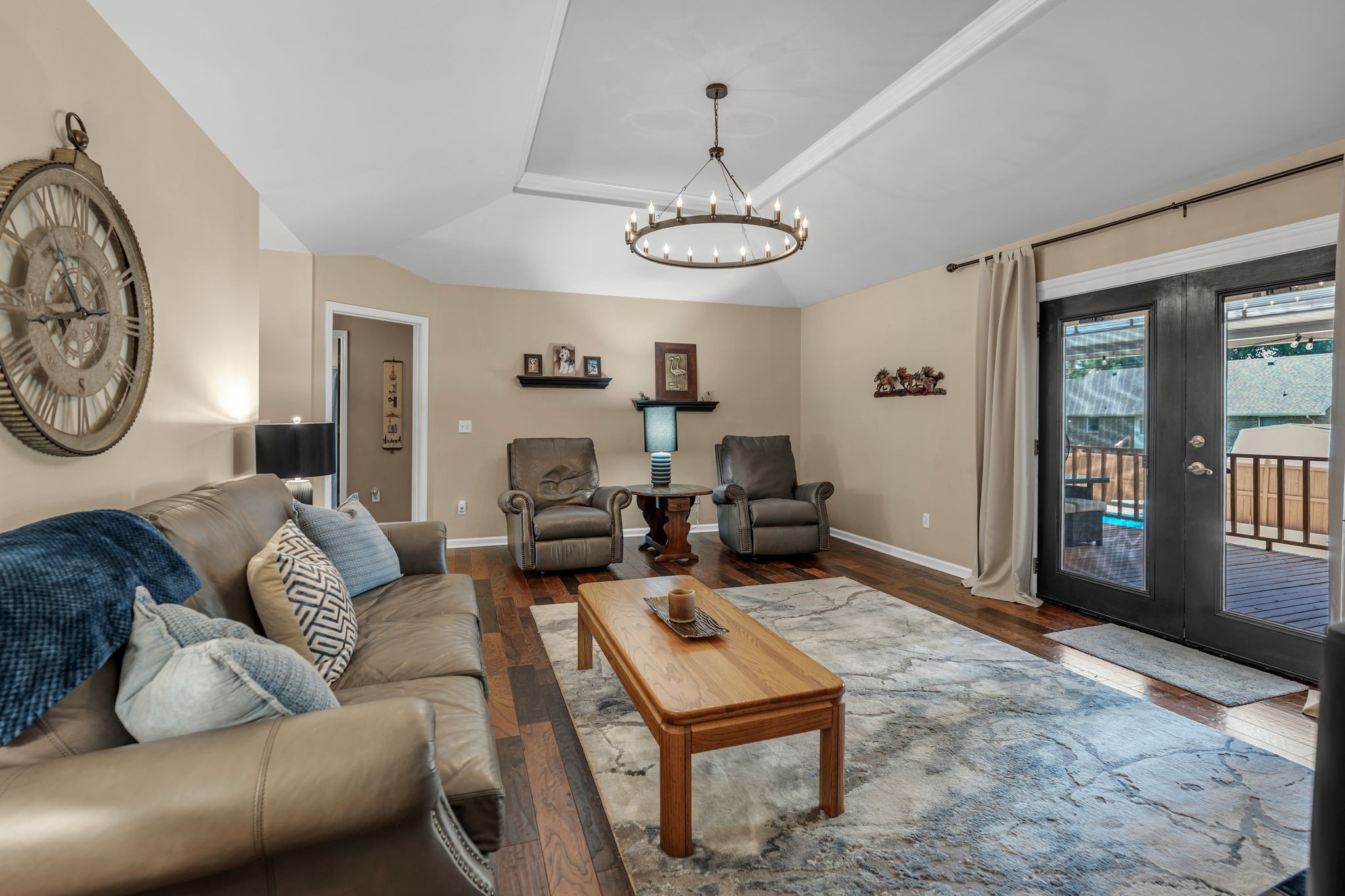 801 Douglas Dr
