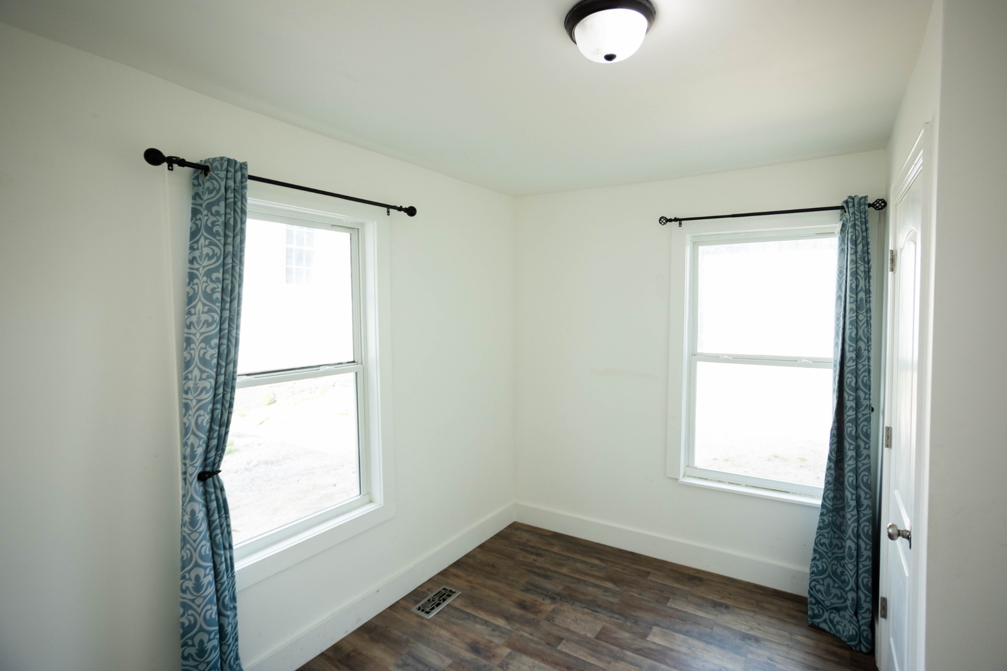 Columbia, Tennessee 38401, United States, 3 Bedrooms Bedrooms, ,2 BathroomsBathrooms,Residential,Active,223506