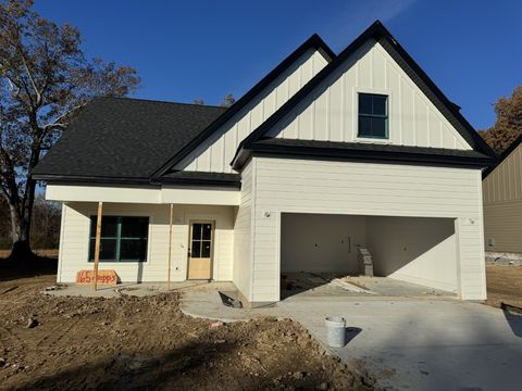 165 Cripps Ln Smithville TN 37166