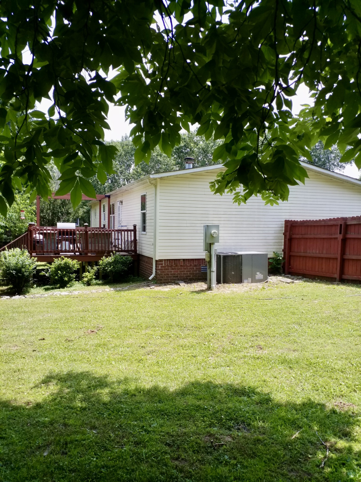 42 Paradise Hills Ln