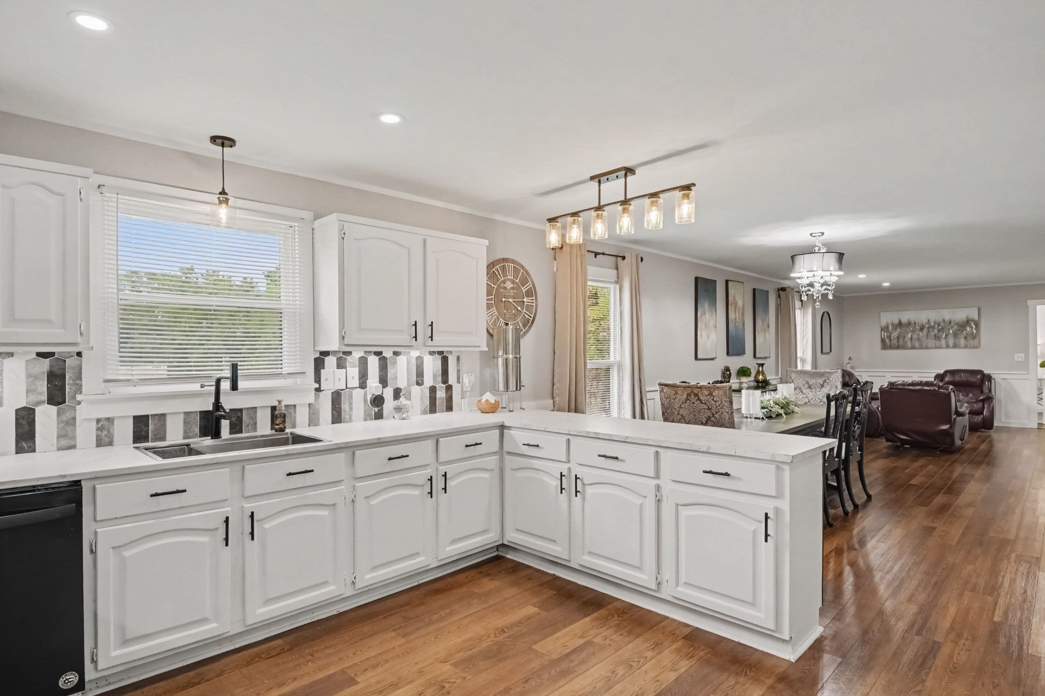 1147 Pleasant Valley Rd