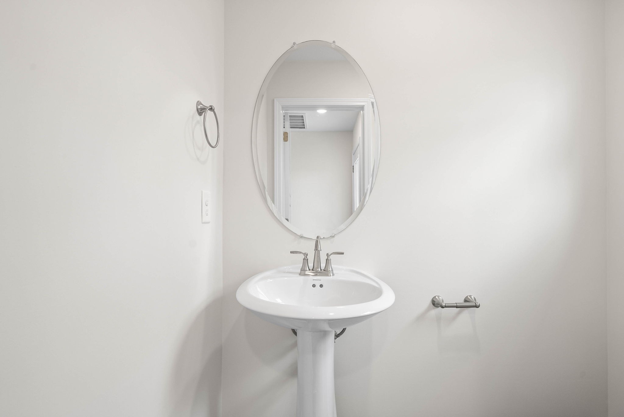 Clarksville, Tennessee 37040, United States, 3 Bedrooms Bedrooms, ,3 BathroomsBathrooms,Residential,Active,126730