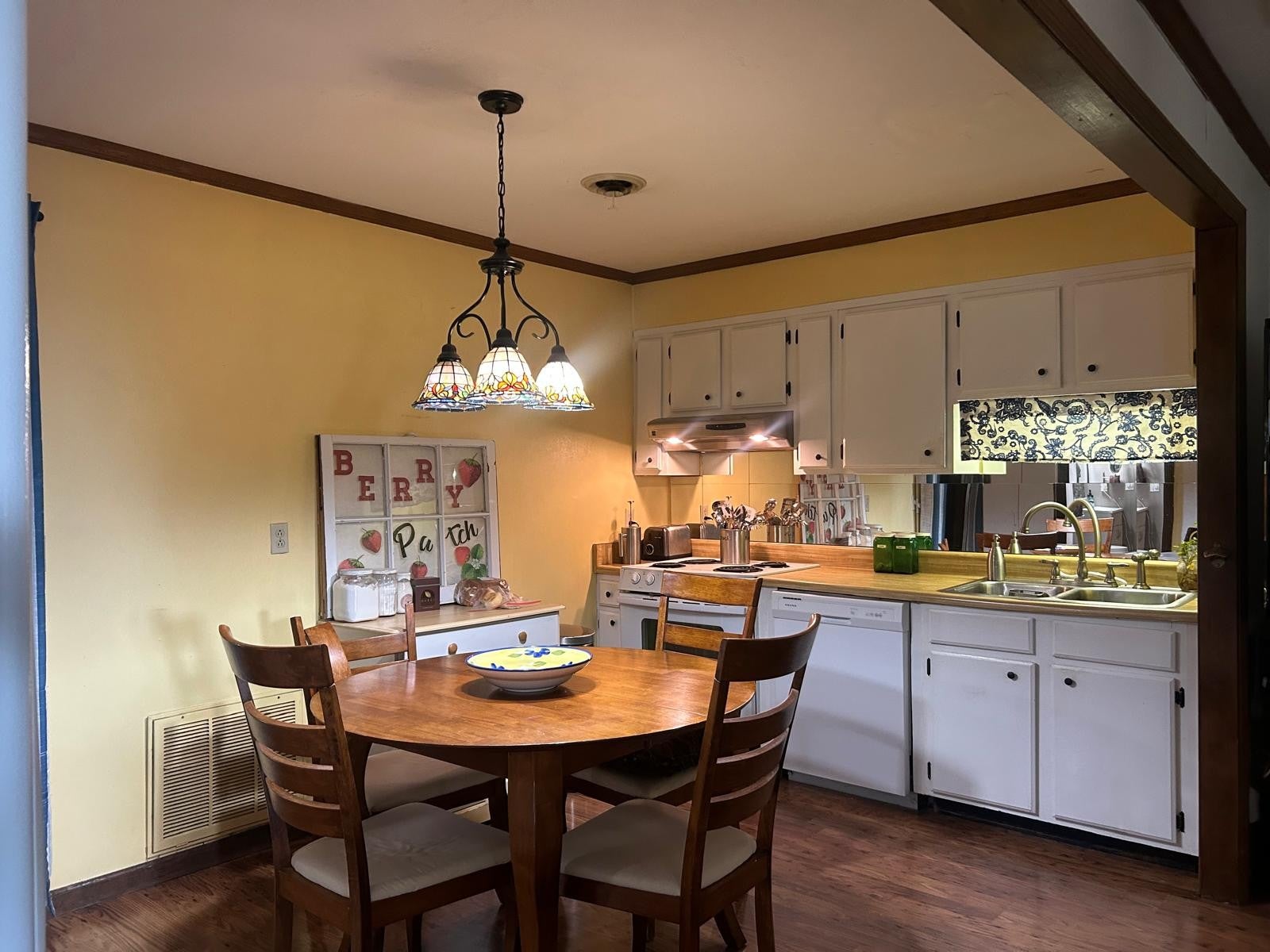 4722 Hickory Ridge Rd