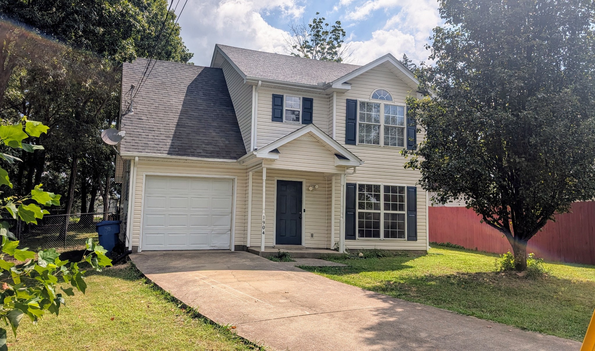 1904 Moon Ct