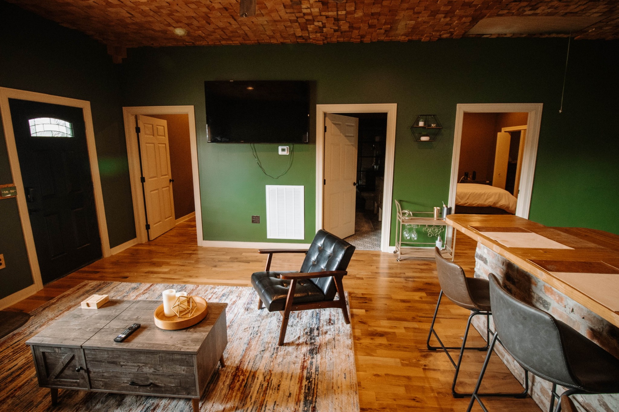 Columbia, Tennessee 38401, United States, 3 Bedrooms Bedrooms, ,1 BathroomBathrooms,Residential,Active,29325