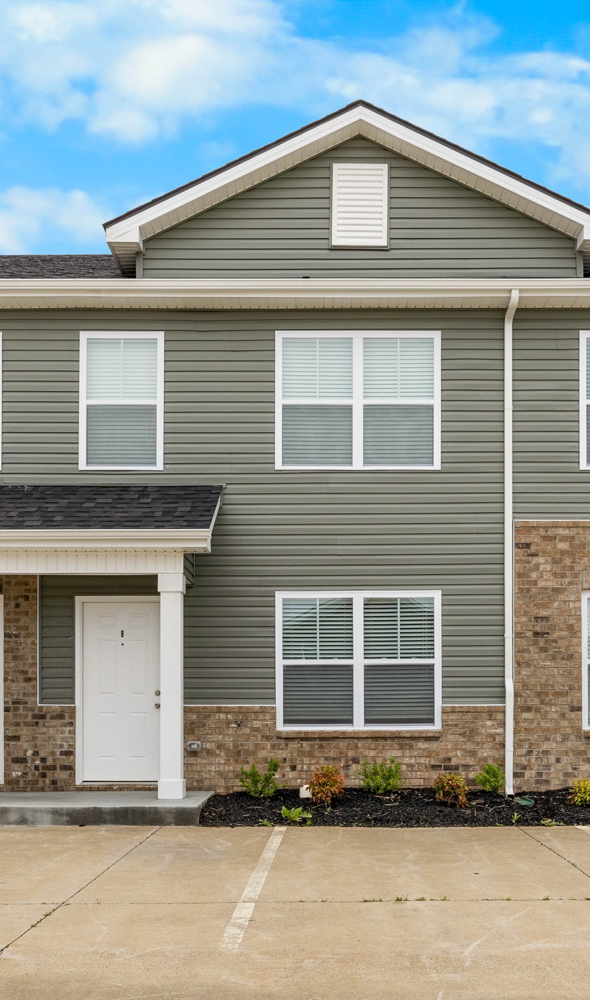 2209 Eldos Trace Cir E