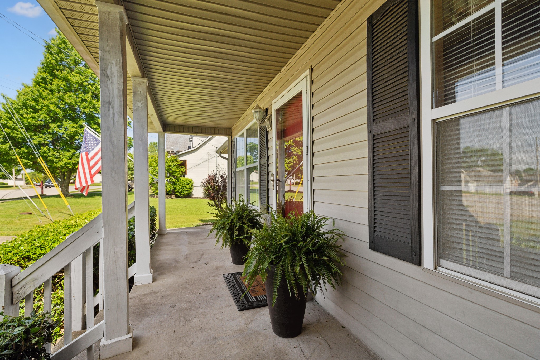 1038 Windtree Tr