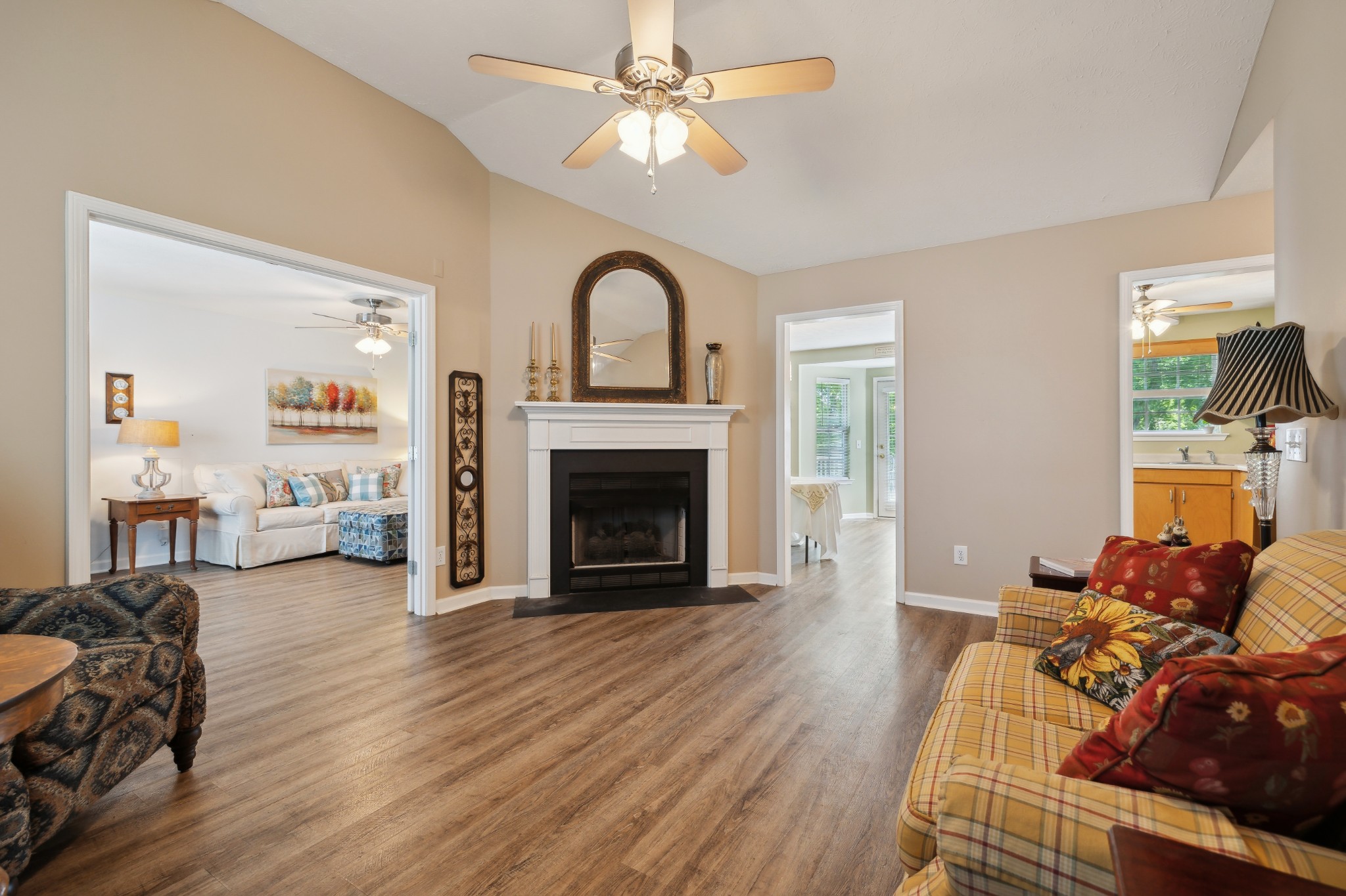 1038 Windtree Tr