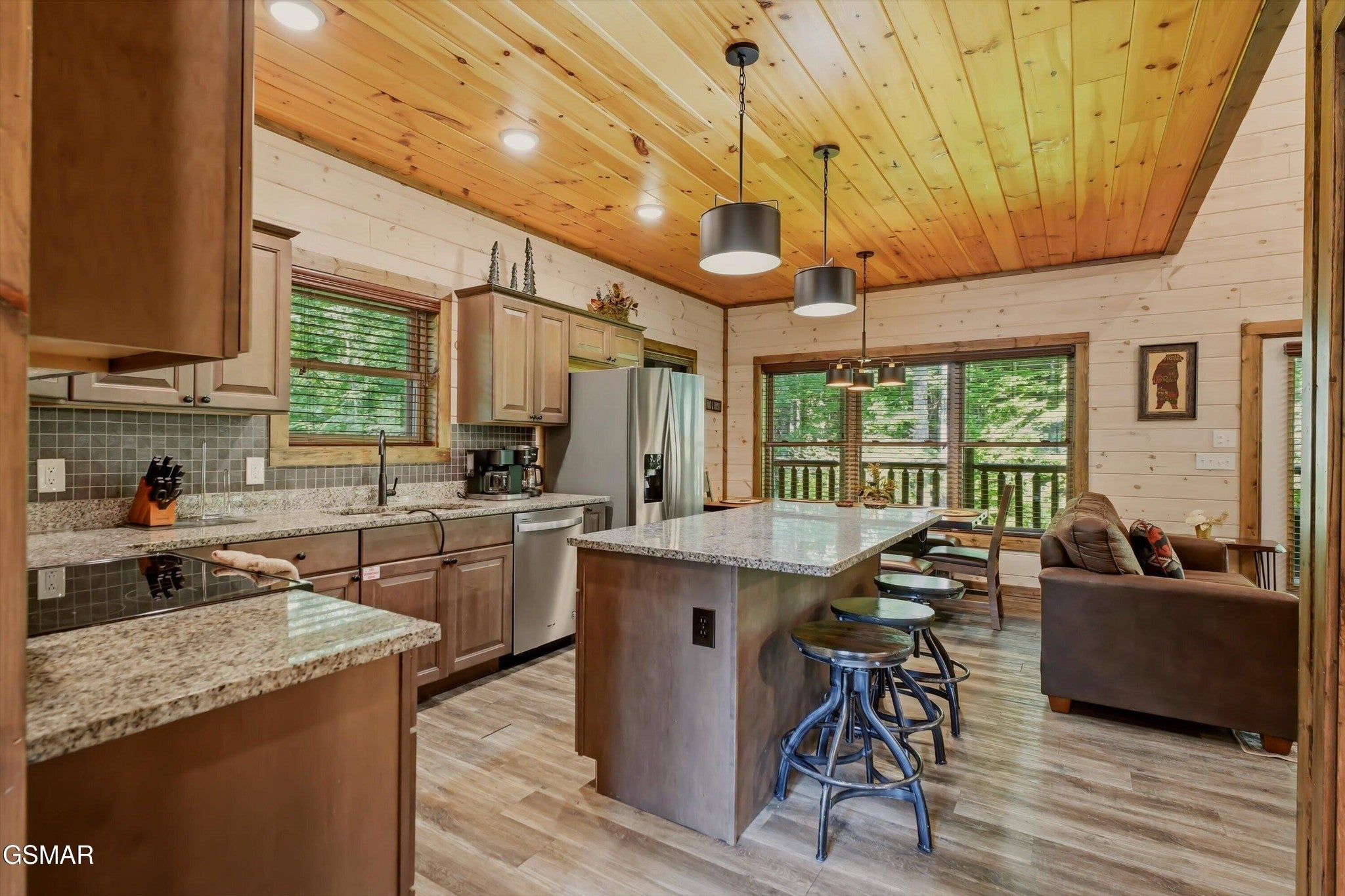 2108 Roscoe Court
